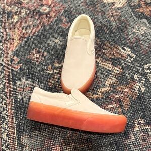 RARE Cream/White Suede Platform Vans with Pink/Orange sole
